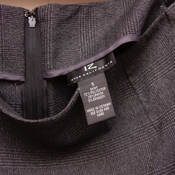 Pencil Skirt with Pleated bottom - Picture 7 of 7